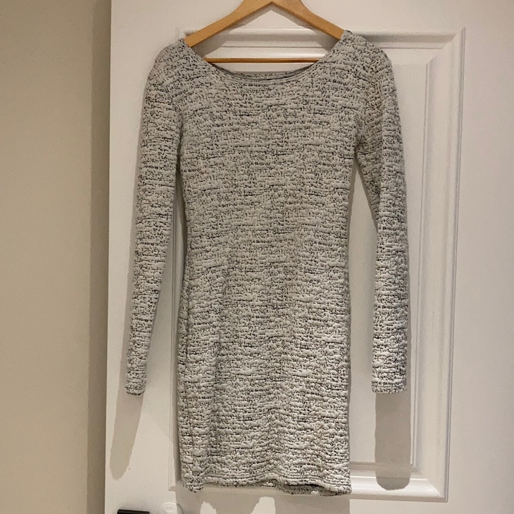 Long sleeve bodycon dress
